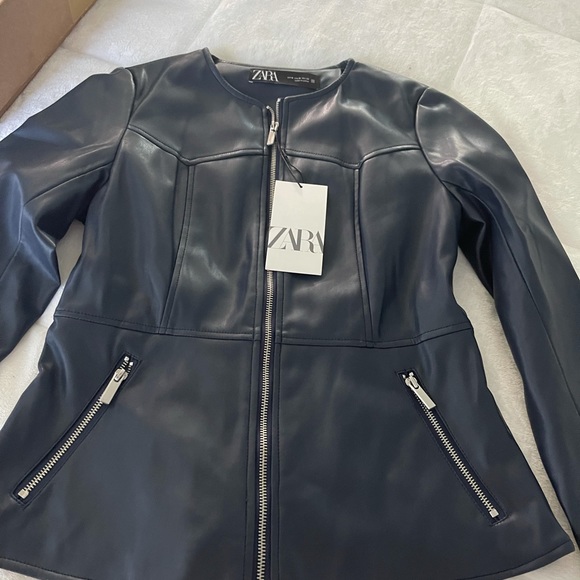 Leather jacket - Picture 8 of 9